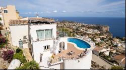 Three-Bedroom Villa with Spectacular Sea Views for Sale in Cumbr, Benitachell 03726