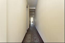 FLAT TO REFURBISH WITH TERRACE IN THE HEART OF THE EIXAMPLE, Barcelona 08001