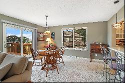 Beautiful Country Club Estates Condo on Lake Koshkonong