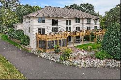 Beautiful Country Club Estates Condo on Lake Koshkonong