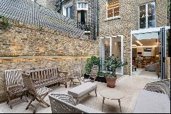 Beautiful family home in one of Notting Hill’s best-loved streets