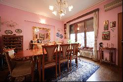 Aristocratic apartment for sale next to the St. Alexander Nevsky Cathedral