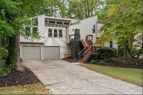 Beautiful Spacious Home in Heart of East Cobb