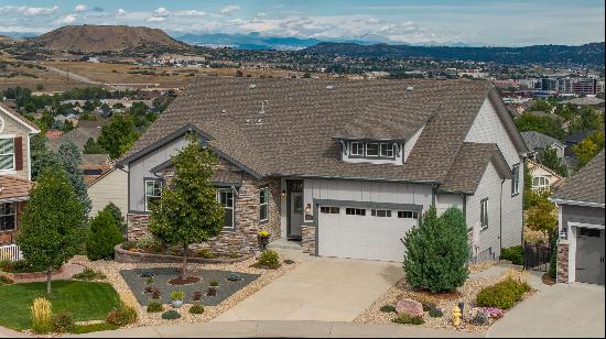 Charming Ranch in a Quiet Cul-de-Sac with Walk-Out Basement and Mountain Views