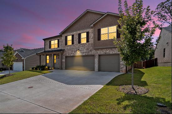 Move-in Ready Craftsman Home in the Vibrant City of Stonecrest