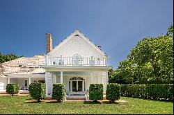 Exquisite Southampton Traditional near Gin Lane Beach