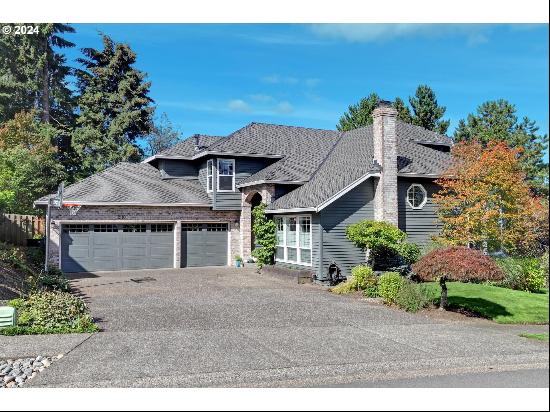 2110 CLUB HOUSE DR West Linn, OR 97068