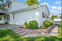 Cozy Canandaigua Colonial