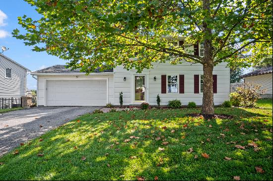 Cozy Canandaigua Colonial