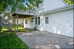 Cozy Canandaigua Colonial