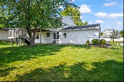 Cozy Canandaigua Colonial