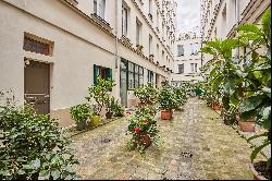 Paris 9th District – A bright 4-room apartment with a terrace