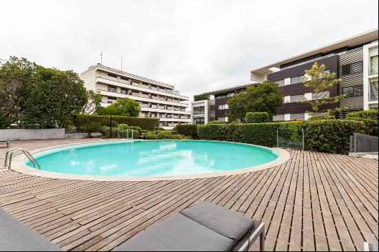 Elegant 3-Bedroom Apartment in the Exclusive Spazio Condominium, Estoril