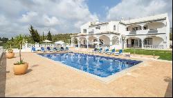 Fantastic 6-bedroom villa with pool in Faro, Algarve, Portugal