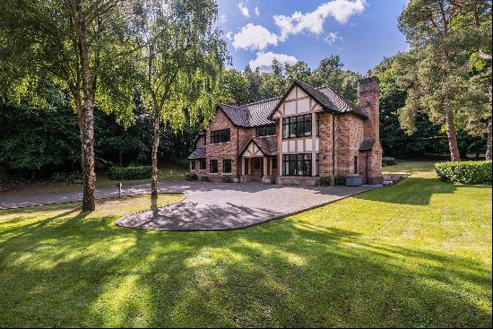 A fantastic five bedroom finished to the highest standard located in Ightham, Kent.