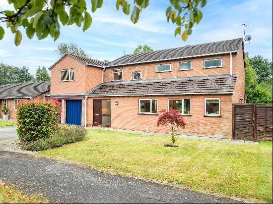 An impressively extended five bedroom family home in a quiet and desirable north Leamingto