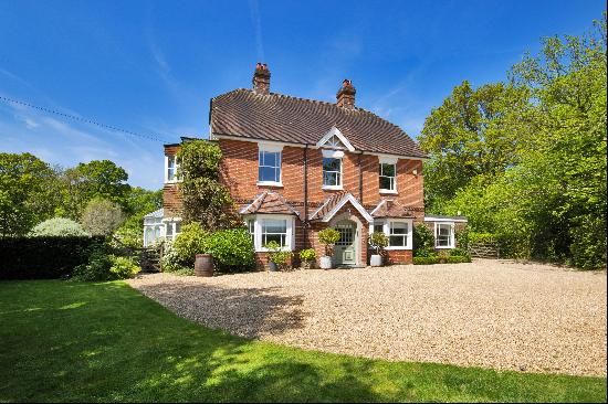 A most attractive Edwardian property in a popular location, offering elegant and substanti