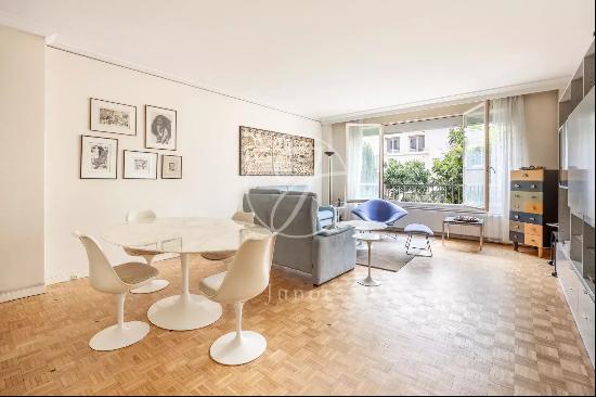 Apartment for sale in Paris, France