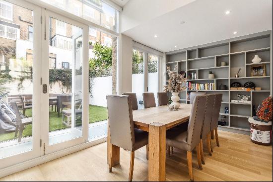 Perfectly positioned family home in the Artesian Grid, Notting Hill, W2