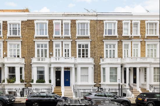 A rare opportunity to purchase a maisonette on the popular Bramerton Street, Chelsea, SW3.