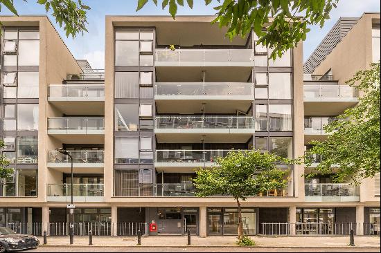 A lateral, one bedroom apartment with a private balcony in Spenlow Apartments, N1.