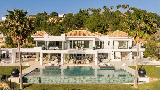 A beautifully presented luxurious villa for sale in Marbella Club Golf Resort.