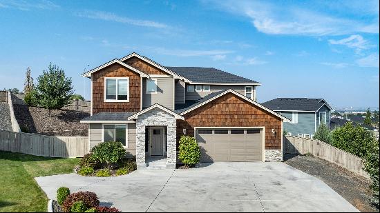 Large Rooms & High-End Finishes in SouthRichland!