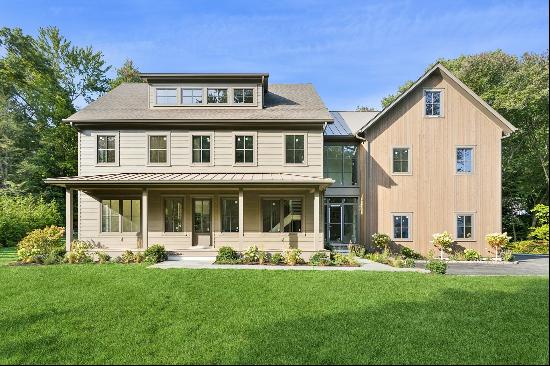 Sophisticated Newly Built Colonial in Red Coat Neighborhood