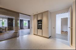 Fantastic brand new refurbished apartment in an unbeatable location