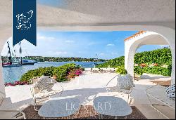 Wonderful luxury villa with swimming pool and sunbathing area for sale in Costa Smeralda