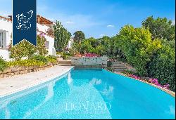 Wonderful luxury villa with swimming pool and sunbathing area for sale in Costa Smeralda