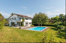 Spacious detached villa with pool in Terre-Sainte!