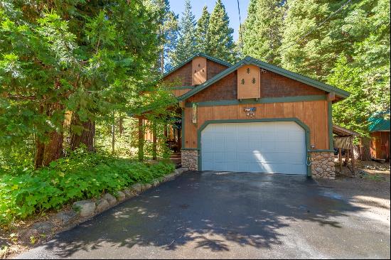 Tahoma, Lake Tahoe with Garage and Beautiful Yard