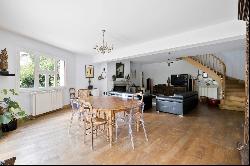 SAINT JOSEPH NEIGHBORHOOD - SAINT JEAN DE LUZ, 200 M² HOUSE WITH 4 BEDROOMS AND GARAGE