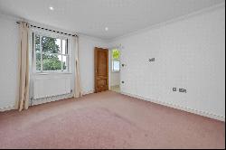 Vine Road, East Molesey, Surrey, KT8 9LF