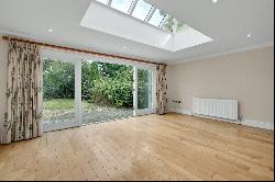 Vine Road, East Molesey, Surrey, KT8 9LF