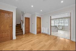 Vine Road, East Molesey, Surrey, KT8 9LF