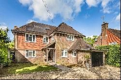 Tylers Green, Cuckfield, Haywards Heath, West Sussex, RH17 5DZ