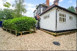 New Place, London Road, Sunningdale, Ascot, SL5 9SD