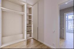 Spacious newly renovated apartment in Via Laietana