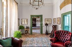 Elegant penthouse in the historic center of Palermo