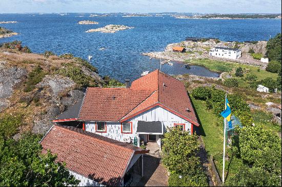 Villa facing west with a fantastic view of the ocean