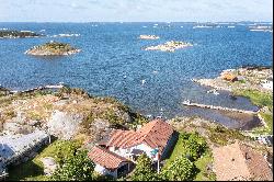 Villa facing west with a fantastic view of the ocean