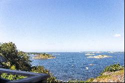 Villa facing west with a fantastic view of the ocean