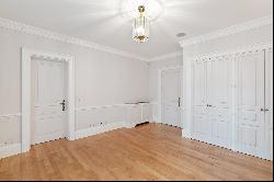 Elegant three bedroom apartment in prestigious location