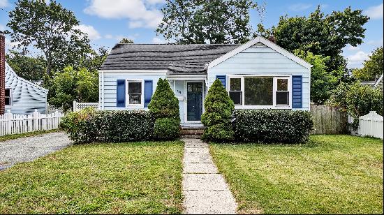 340 Earle Street,Central Islip, NY, 11722