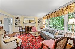 16 Russet Lane, Huntington, NY 11743