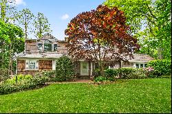 16 Russet Lane, Huntington, NY 11743