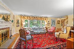 16 Russet Lane, Huntington, NY 11743