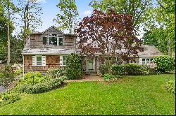 16 Russet Lane, Huntington, NY 11743